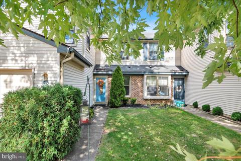 2 E Oleander Dr, Mount Laurel, NJ 08054 photo 1