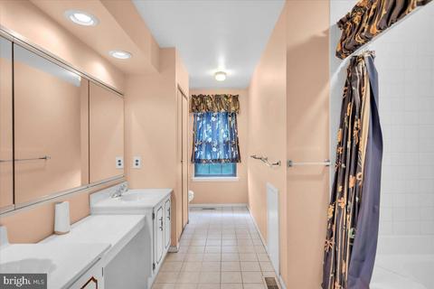 2 E Oleander Dr, Mount Laurel, NJ 08054 photo 19