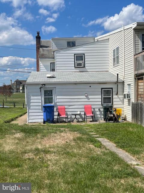 208 2nd St, Fieldsboro, NJ 08505 photo 3
