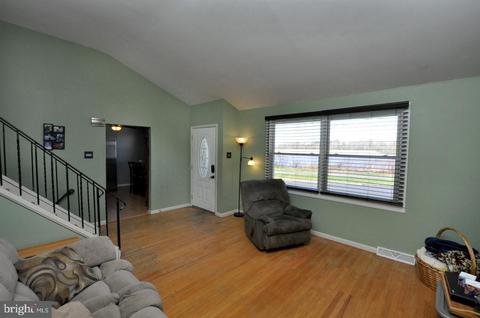 18 River Dr, Riverside, NJ 08075 photo 6