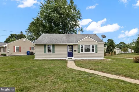 30 Fort Dix Rd, Pemberton, NJ 08068