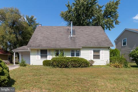 29 Bayberry Ln, Willingboro, NJ 08046