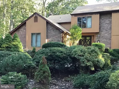6 Gristmill Ct, Medford, NJ 08055