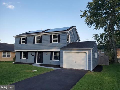 60 Midvale Ln, Willingboro, NJ 08046