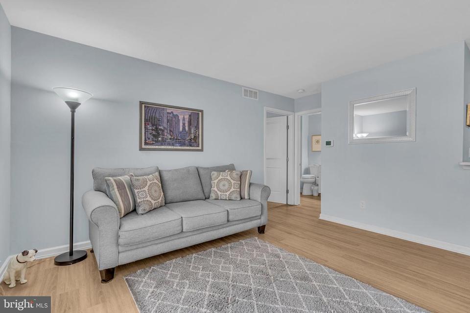  303 Hunter Ct, Marlton, NJ 08053 photo 4