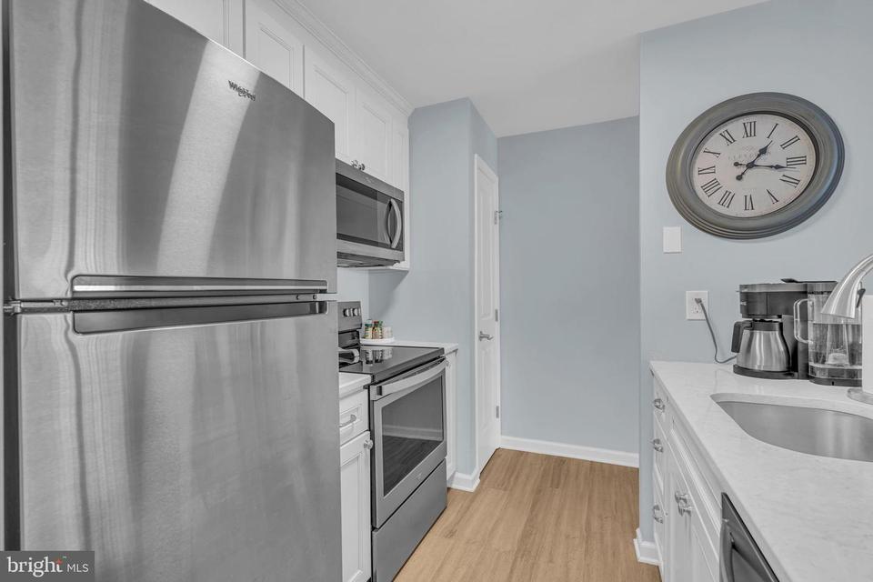  303 Hunter Ct, Marlton, NJ 08053 photo 8