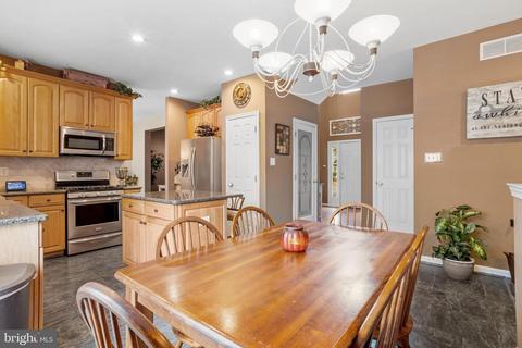 72 Stoneham Dr, Delran, NJ 08075 photo 18
