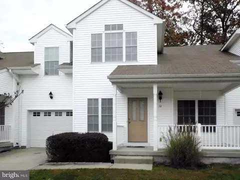 10 Charles Cir, Delanco, NJ 08075