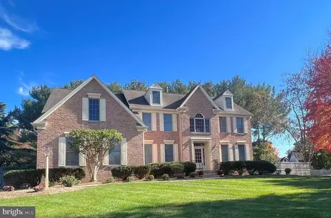 3 Tyndale Ct, Moorestown, NJ 08057
