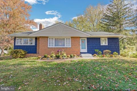 619 Gramar Rd, Mount Laurel, NJ 08054