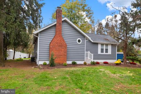 3 Wedel Ave, Mount Laurel, NJ 08054