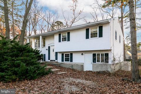 5 Pine Rd, Chatsworth, NJ 08019