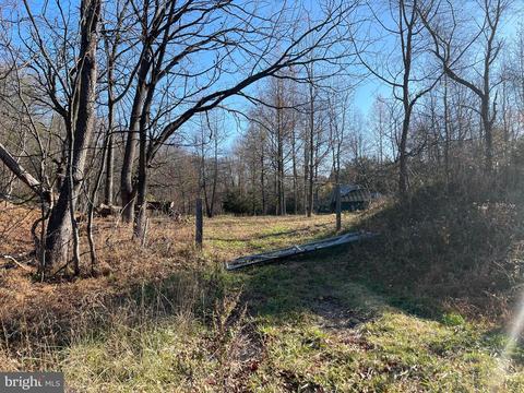 304 Hartford Rd, Medford, NJ 08055