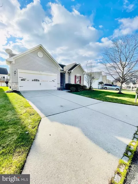 16 Hearthstone Blvd, Pemberton, NJ 08068