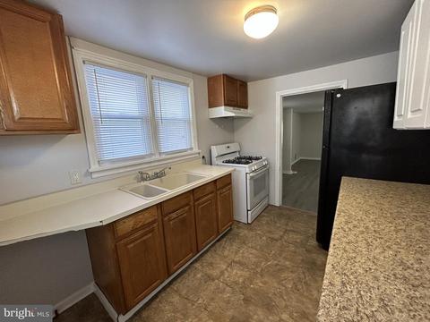 133 Risdon St, Mount Holly, NJ 08060 photo 6