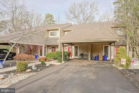 24 Dorset Dr, Marlton, NJ 08053