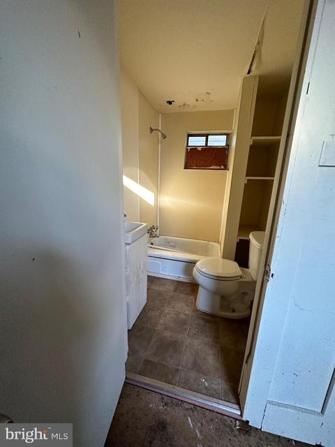54 E Monroe St, Mount Holly, NJ 08060 photo 8