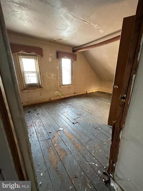 54 E Monroe St, Mount Holly, NJ 08060 photo 4