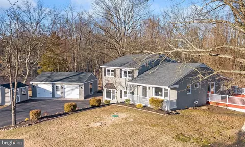 31 Cooper Tomlinson Rd, Medford, NJ 08055