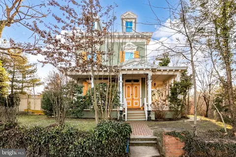 634 Farnsworth Ave, Bordentown, NJ 08505