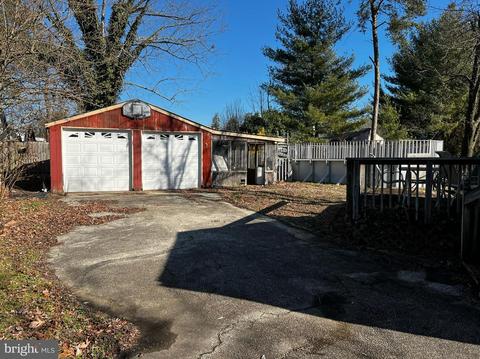 325 Maple Rd, Mount Laurel, NJ 08054 photo 2
