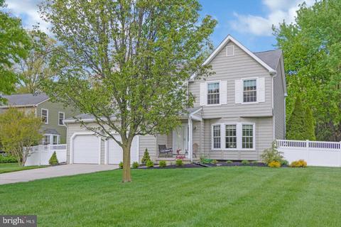 135 Cottonwood Dr, Marlton, NJ 08053