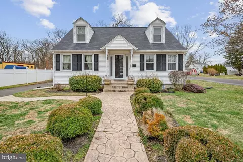 801 S Belleview Ave, Cinnaminson, NJ 08077