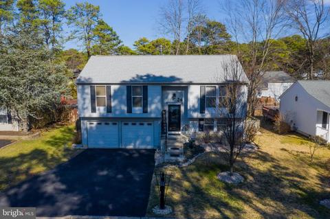 26 Lady Diana Cir, Marlton, NJ 08053