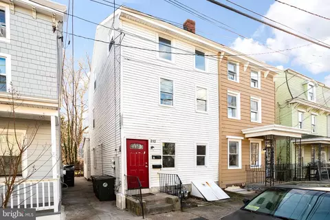 212 Jones Ave, Burlington, NJ 08016