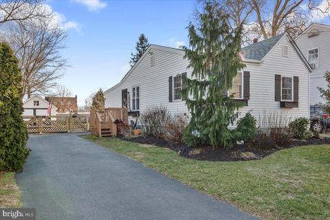 150 Thomas Ave, Maple Shade, NJ 08052 photo 2