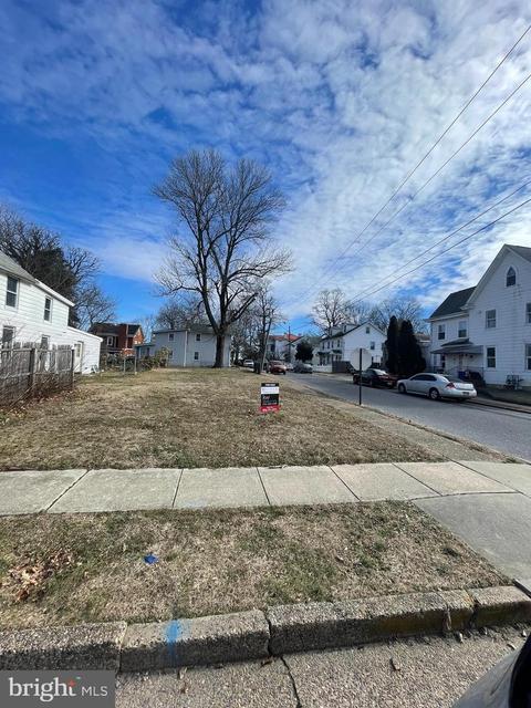 128 Cooper St, Beverly, NJ 08010