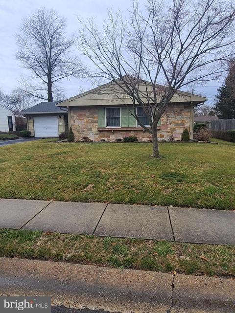 32 Elsin Ln, Willingboro, NJ 08046