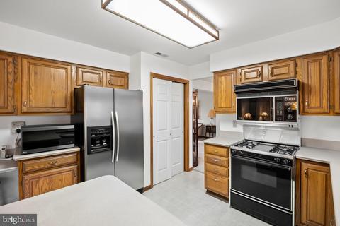 71 Michaelson Dr, Mount Laurel, NJ 08054 photo 18