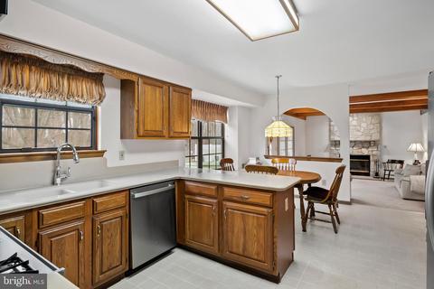 71 Michaelson Dr, Mount Laurel, NJ 08054 photo 16
