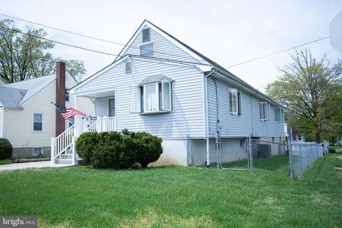 31 E Mill Rd, Maple Shade, NJ 08052