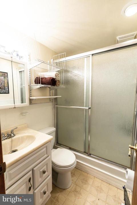 31 E Mill Rd, Maple Shade, NJ 08052 photo 29