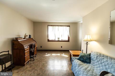31 E Mill Rd, Maple Shade, NJ 08052 photo 11