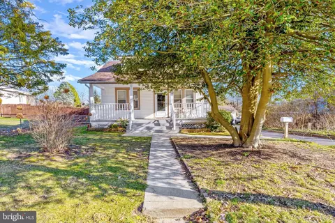 224 New Albany Rd, Moorestown, NJ 08057