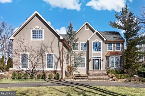 18 High Point Dr, Medford, NJ 08055