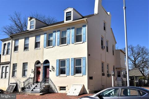 21 W Broad St, Burlington, NJ 08016