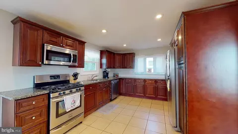 20 Branch St, Mount Holly, NJ 08060