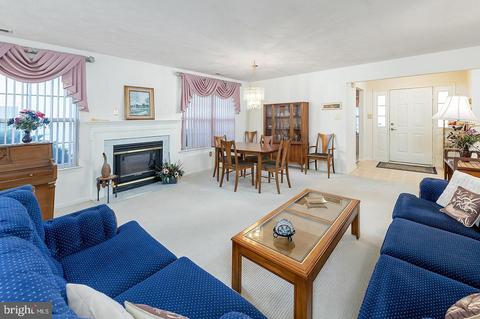 716 Cascade Dr N, Mount Laurel, NJ 08054 photo 6