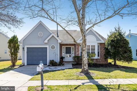 716 Cascade Dr N, Mount Laurel, NJ 08054 photo 1