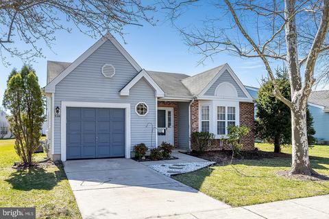716 Cascade Dr N, Mount Laurel, NJ 08054 photo 2