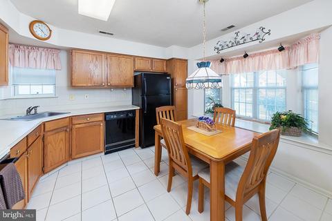 716 Cascade Dr N, Mount Laurel, NJ 08054 photo 5