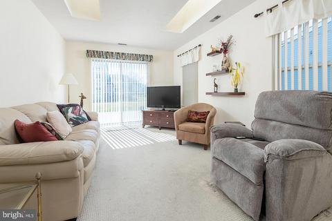 716 Cascade Dr N, Mount Laurel, NJ 08054 photo 9