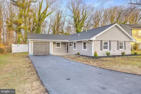 43 Paddock Ln, Willingboro, NJ 08046
