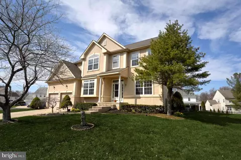4 Burrell Ln, Cinnaminson, NJ 08077