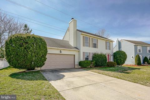 16 Pickwick Dr, Marlton, NJ 08053