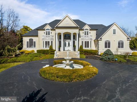 5 Waterlily Ct, Medford, NJ 08055